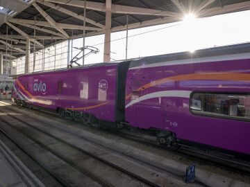 Imagen de los trenes S-106 de Renfe