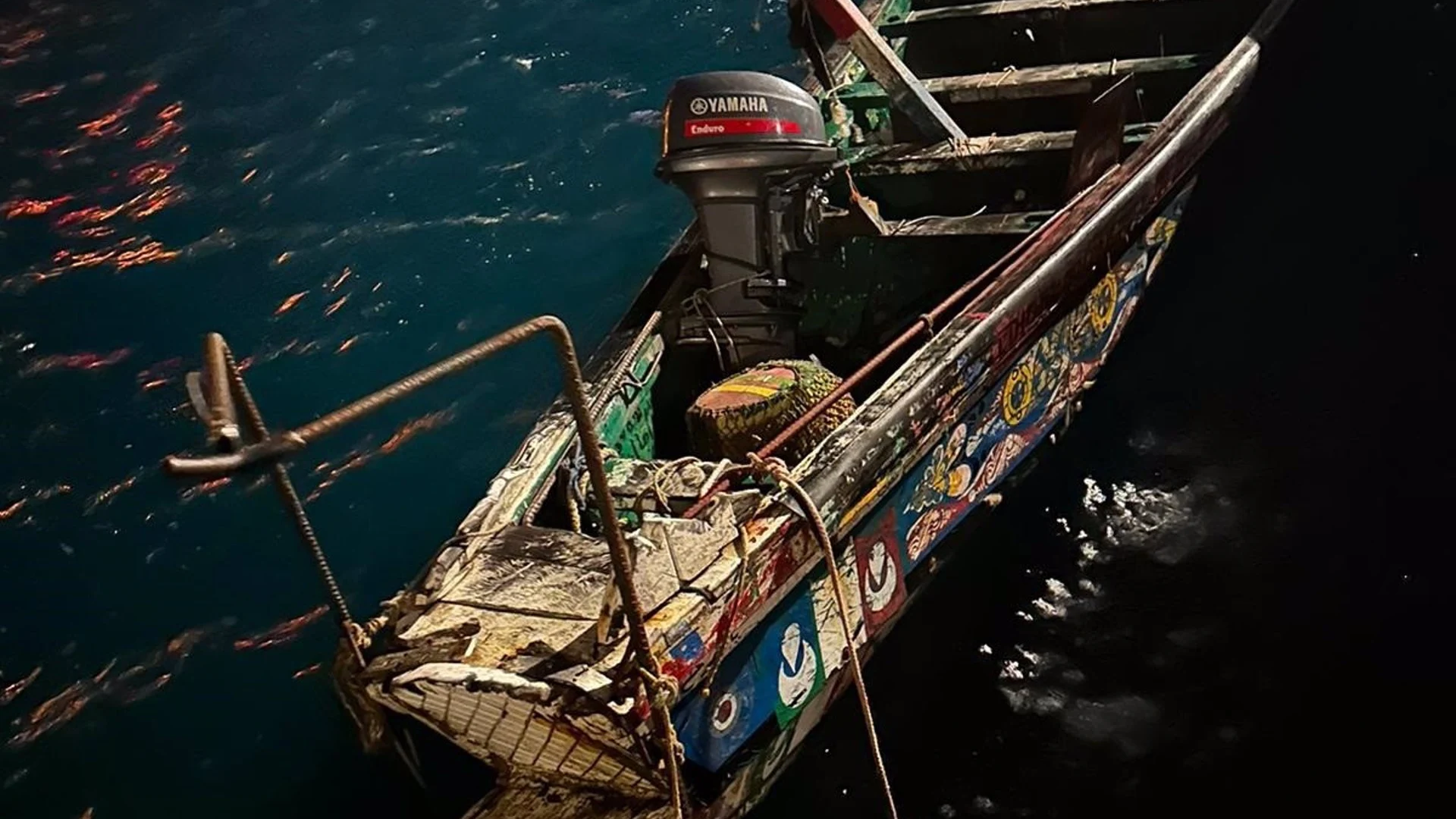 Rescatan una patera con 76 migrantes en aguas próximas a La Restinga, en El Hierro Rescatan una patera con 76 migrantes en aguas próximas a La Restinga, en El Hierro