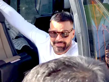 Ricky Martin reacciona de manera esquiva a las preguntas sobre su supuesta relación con Nacho Palau Ricky Martin reacciona de manera esquiva a las preguntas sobre su supuesta relación con Nacho Palau