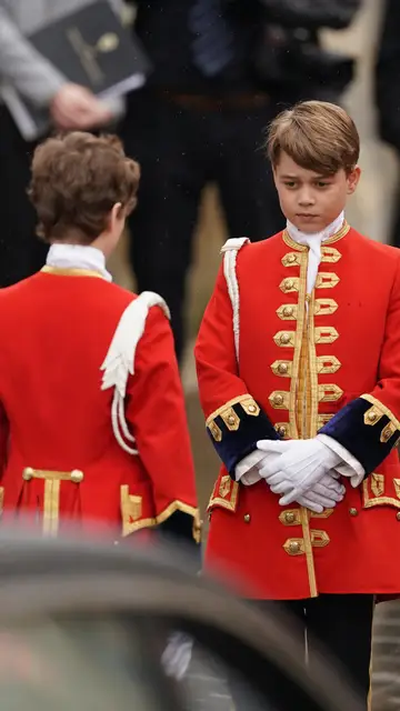 El príncipe George en la coronación de su abuelo, Carlos III El príncipe George en la coronación de su abuelo, Carlos III