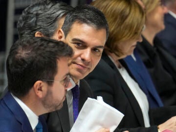 El presidente del Gobierno, Pedro Sánchez, y el presidente de la Generalitat, Pere Aragonés