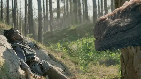 Addam de Hull y Seasmoke en el 2x06 de La Casa del Dragón Addam de Hull y Seasmoke en el 2x06 de La Casa del Dragón