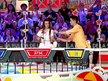 ¡Vaya jugada! El robo de comodines de Tania a Manu en La Ruleta de la Suerte ¡Vaya jugada! El robo de comodines de Tania a Manu en La Ruleta de la Suerte