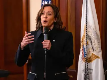 Kamala Harris r Kamala Harris r