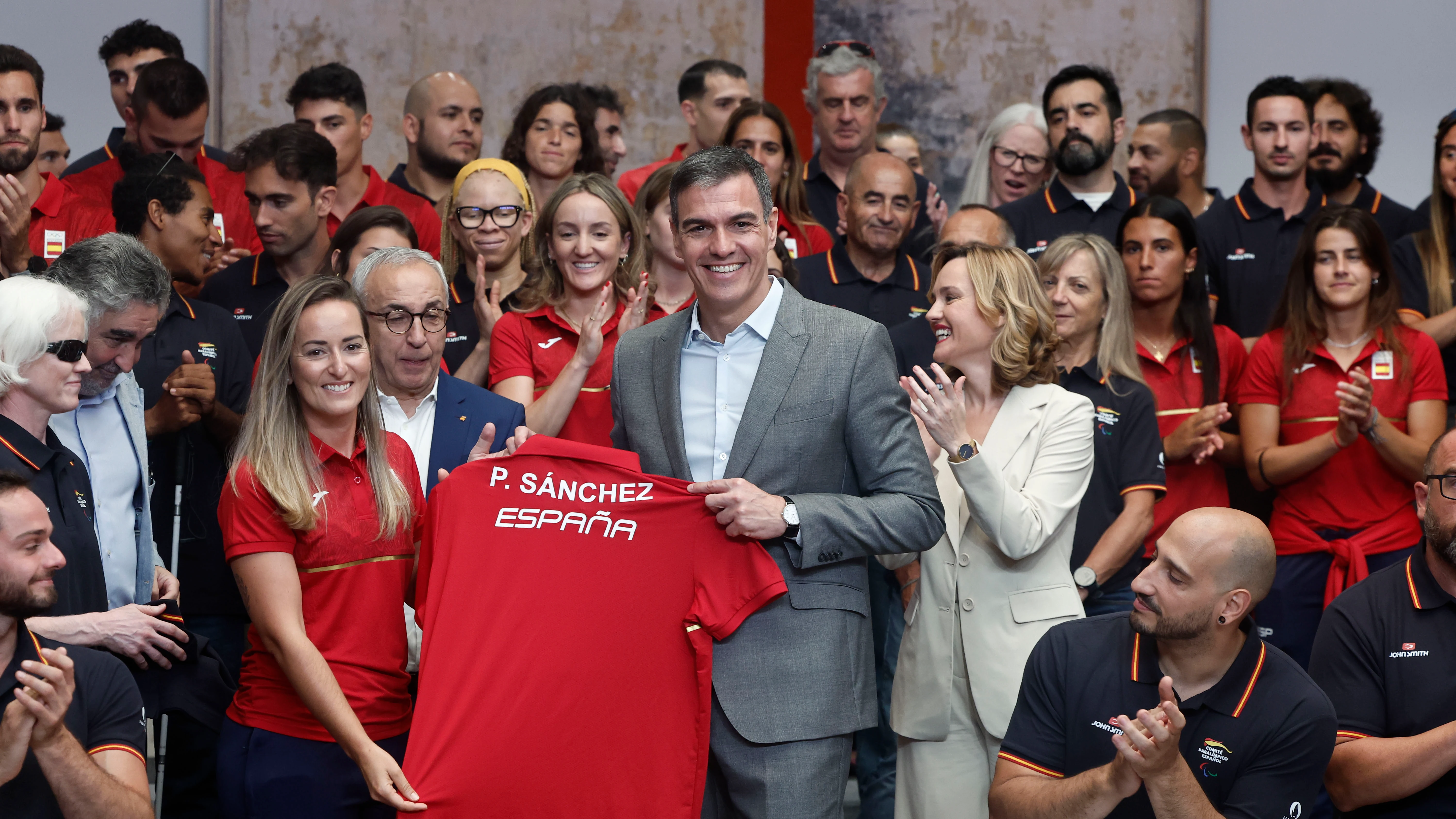 Pedro S&aacute;nchez, con los deportistas ol&iacute;mpicos y paral&iacute;mpicos