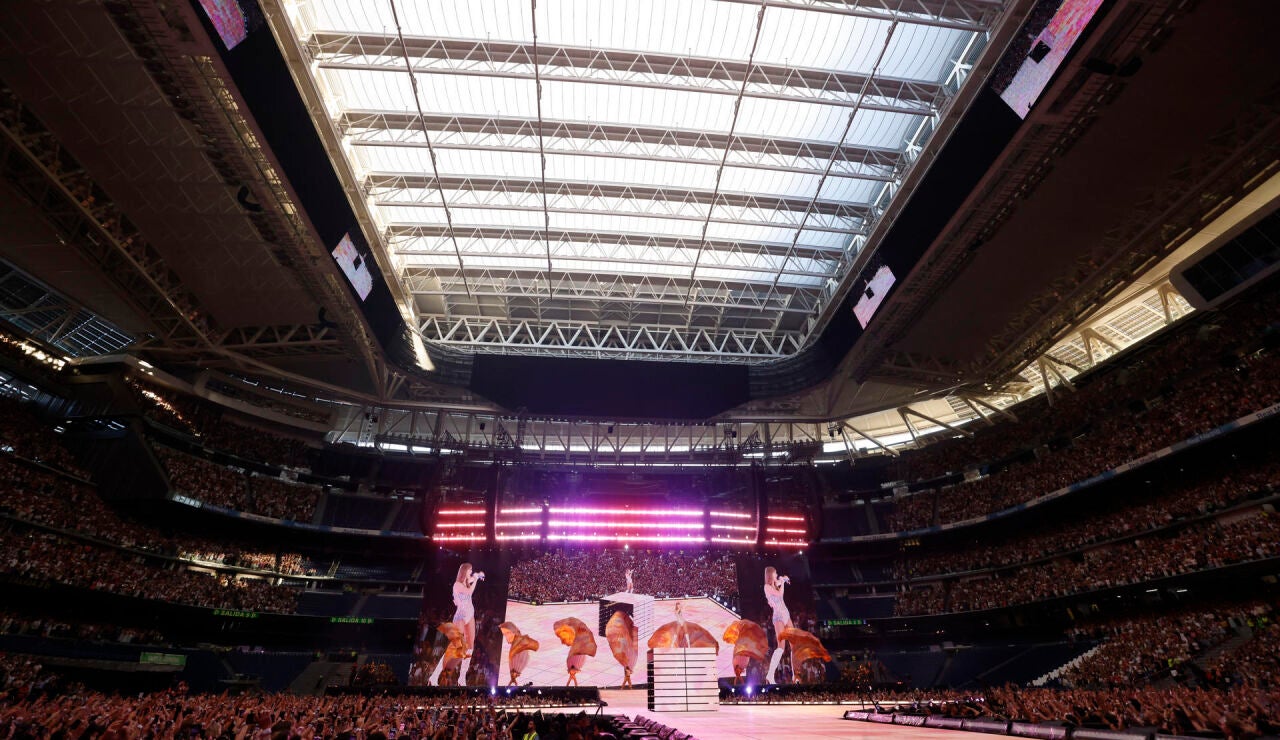 Concierto de Karol G en el Santiago Bernab&eacute;u
