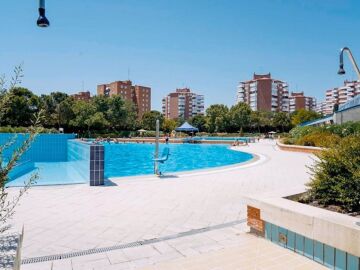 Muere un hombre de 68 años tras sufrir un ahogamiento en una piscina municipal de Móstoles