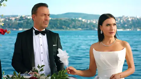 Yildiz arruina la boda de Doğan y Ender: “Esto sólo acaba de empezar” Yildiz arruina la boda de Doğan y Ender: “Esto sólo acaba de empezar”