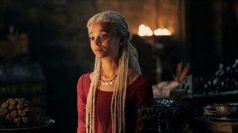 Rhaena Targaryen (Phoebe Campbell) en La Casa del Dragón