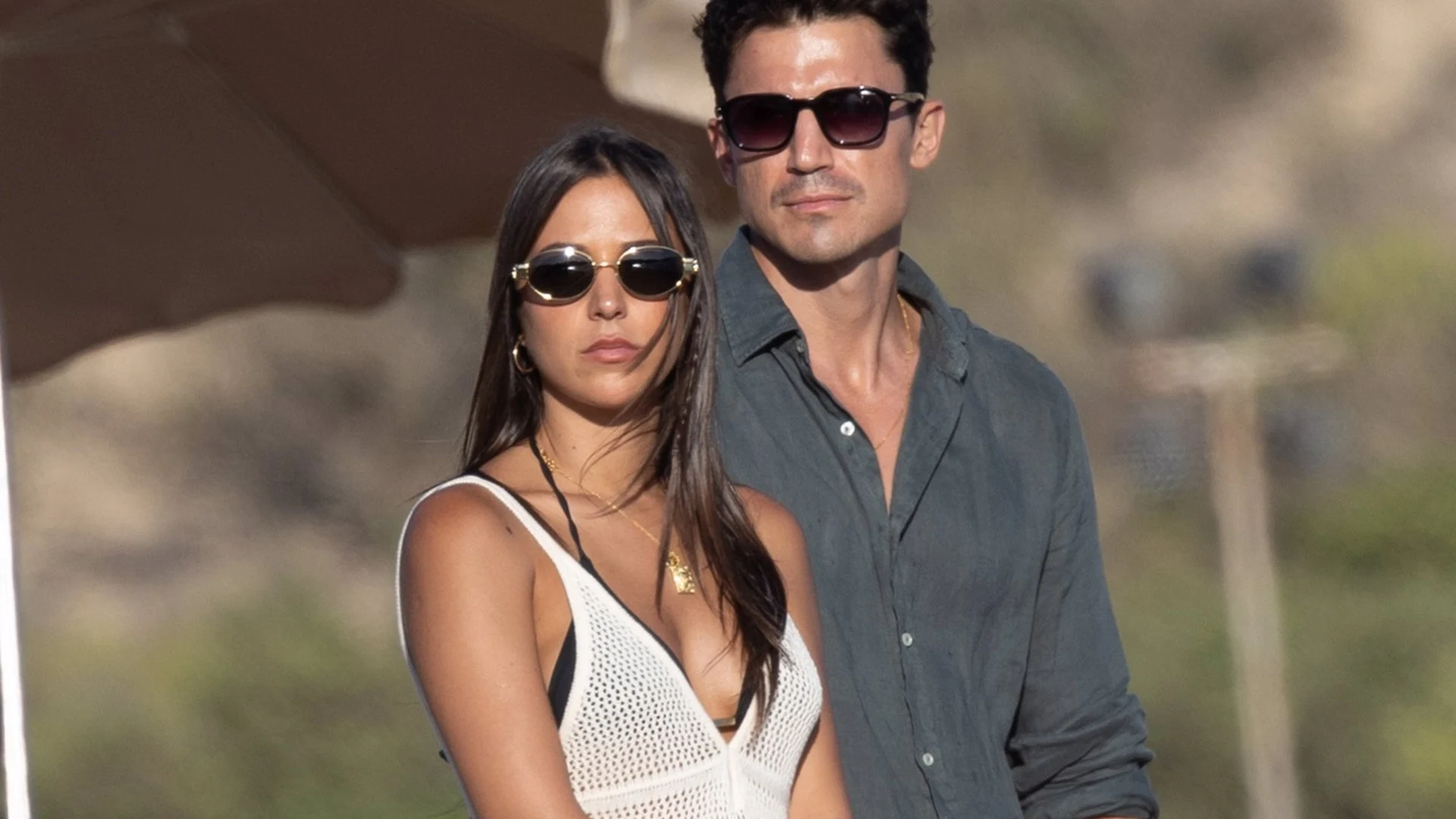 &Aacute;lex Gonz&aacute;lez y Camila Rojido en Ibiza