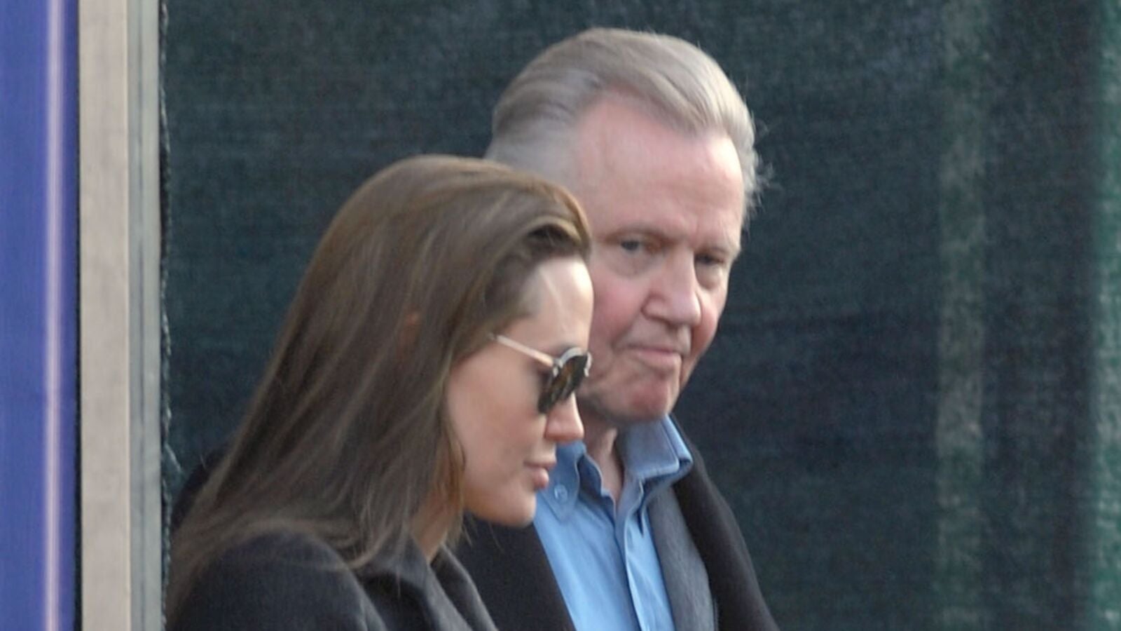 El padre de Angelina Jolie, Jon Voight, contra su hija por su posición política: 