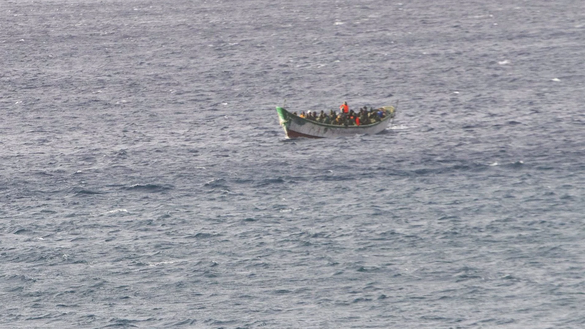 Al menos 15 migrantes muertos tras el hundimiento de una canoa frente a las costas de Mauritania Al menos 15 migrantes muertos tras el hundimiento de una canoa frente a las costas de Mauritania