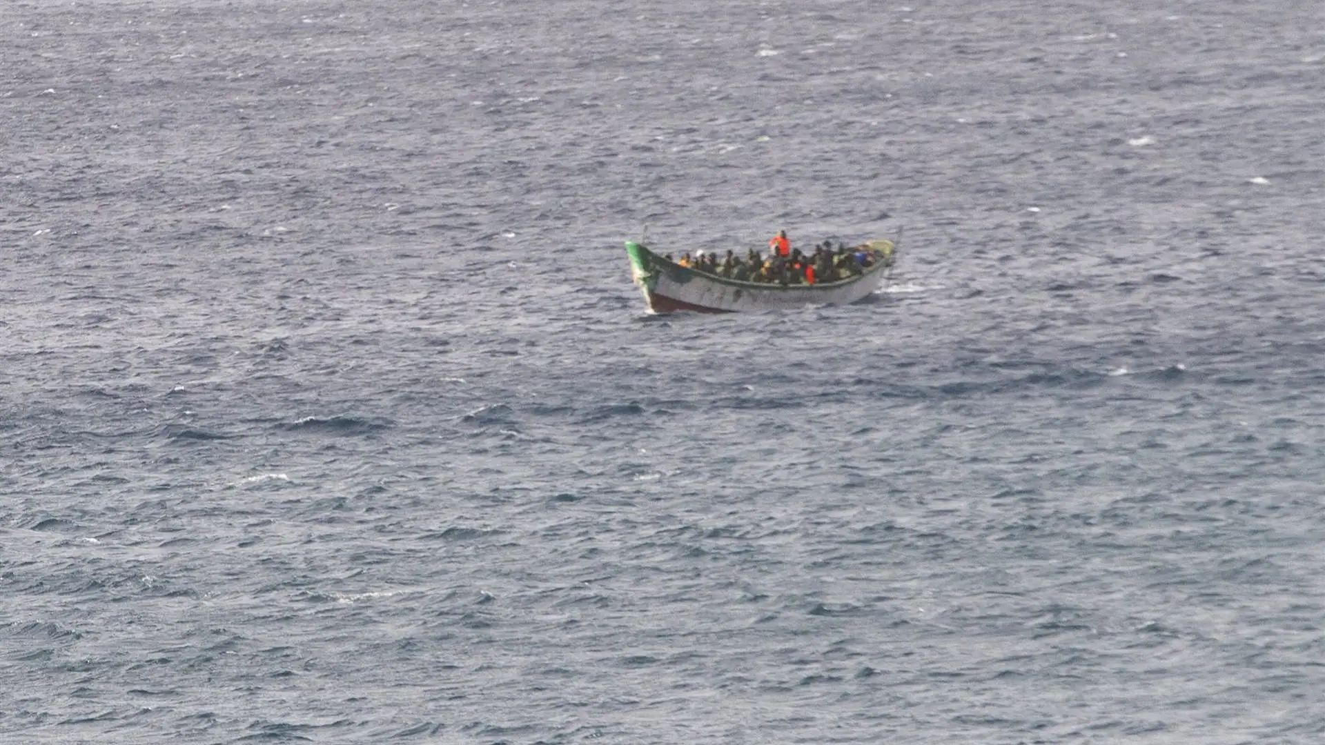 Al menos 15 migrantes muertos tras el hundimiento de una canoa frente a las costas de Mauritania Al menos 15 migrantes muertos tras el hundimiento de una canoa frente a las costas de Mauritania