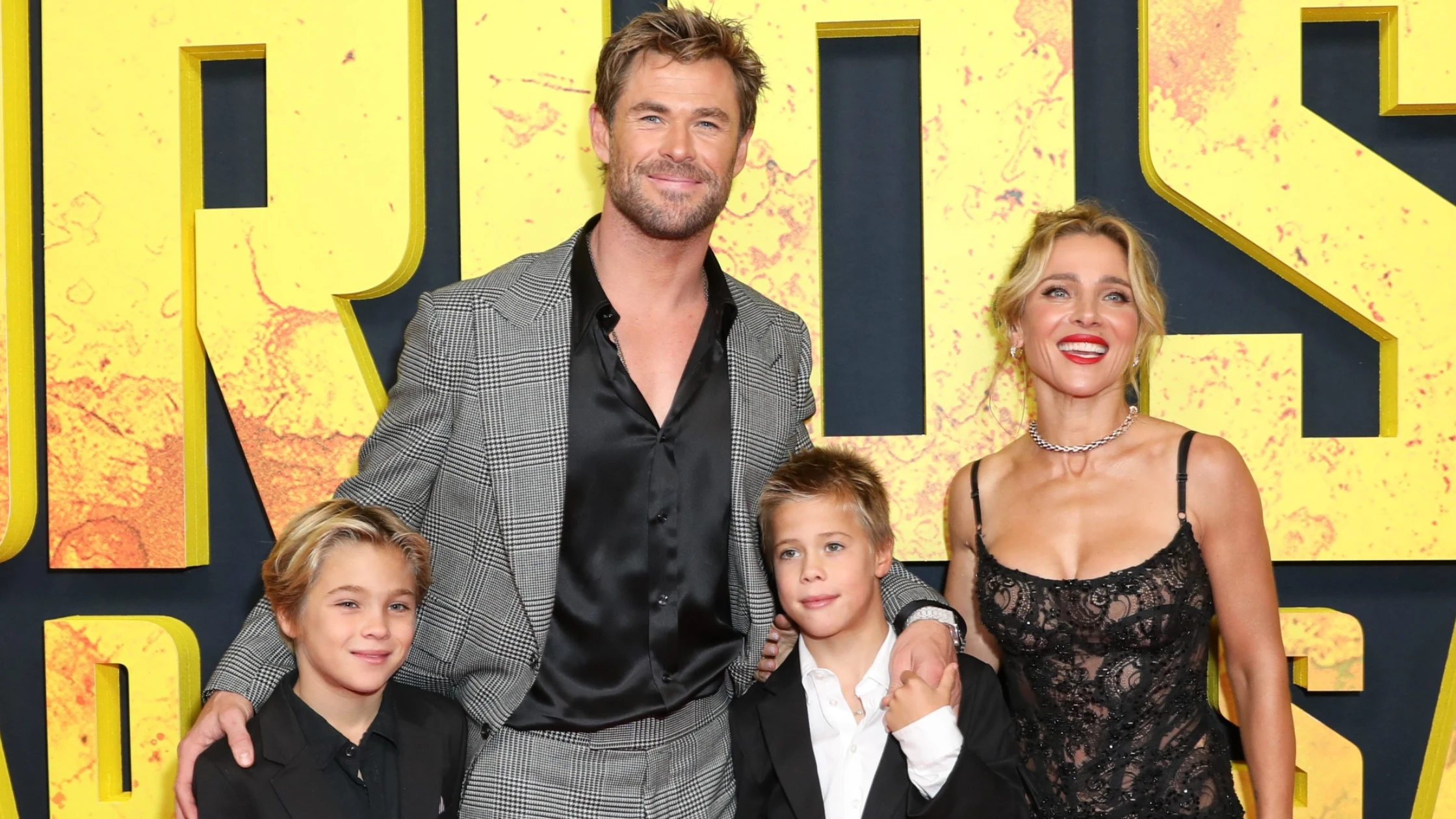 Chris Hemsworth y Elsa Pataky con sus hijos Tristan y Sasha en la premiere de Furiosa: De la saga Mad Max Chris Hemsworth y Elsa Pataky con sus hijos Tristan y Sasha en la premiere de Furiosa: De la saga Mad Max
