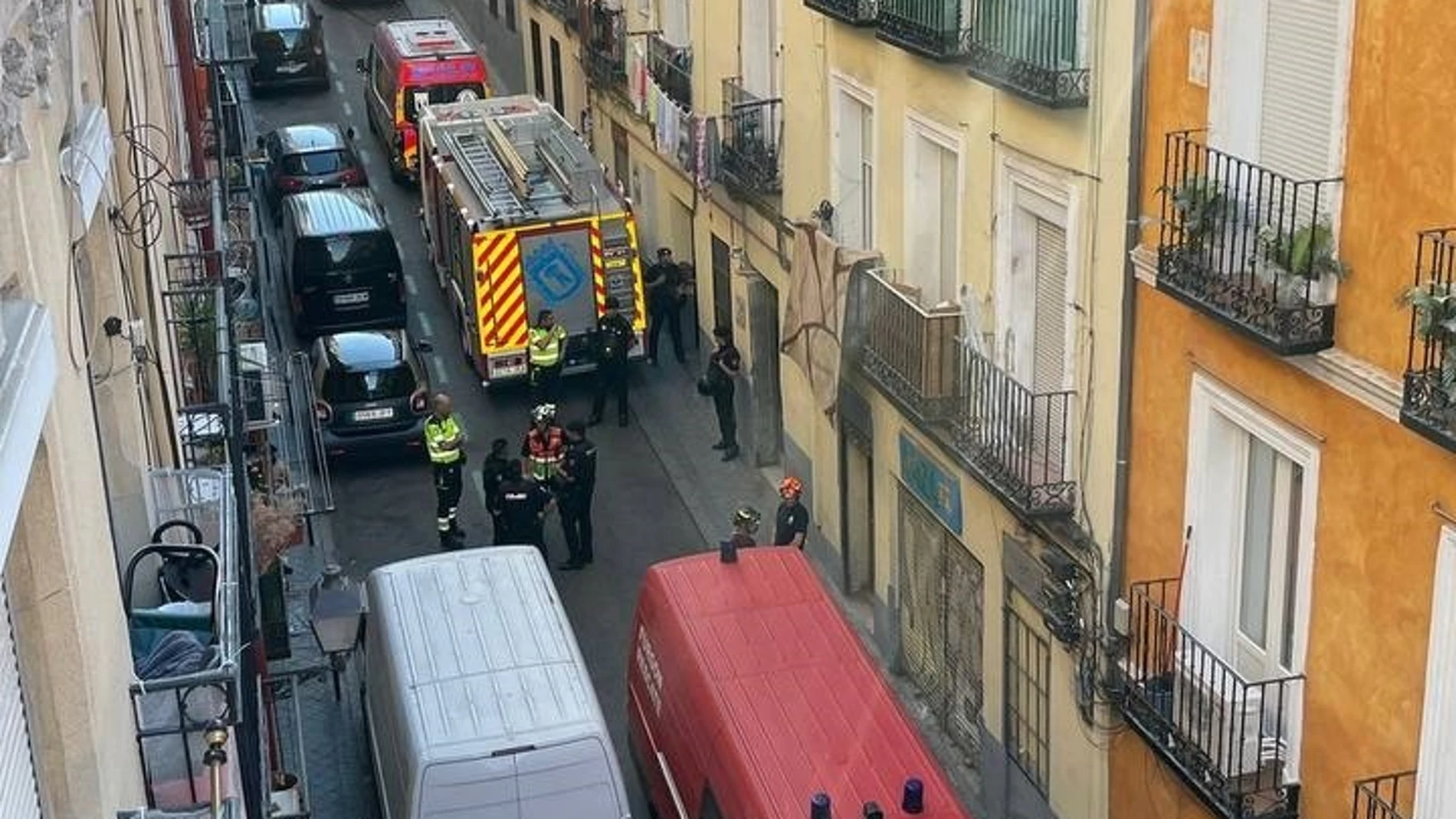 Desahucio en calle Zurita, Lavapiés Desahucio en calle Zurita, Lavapiés