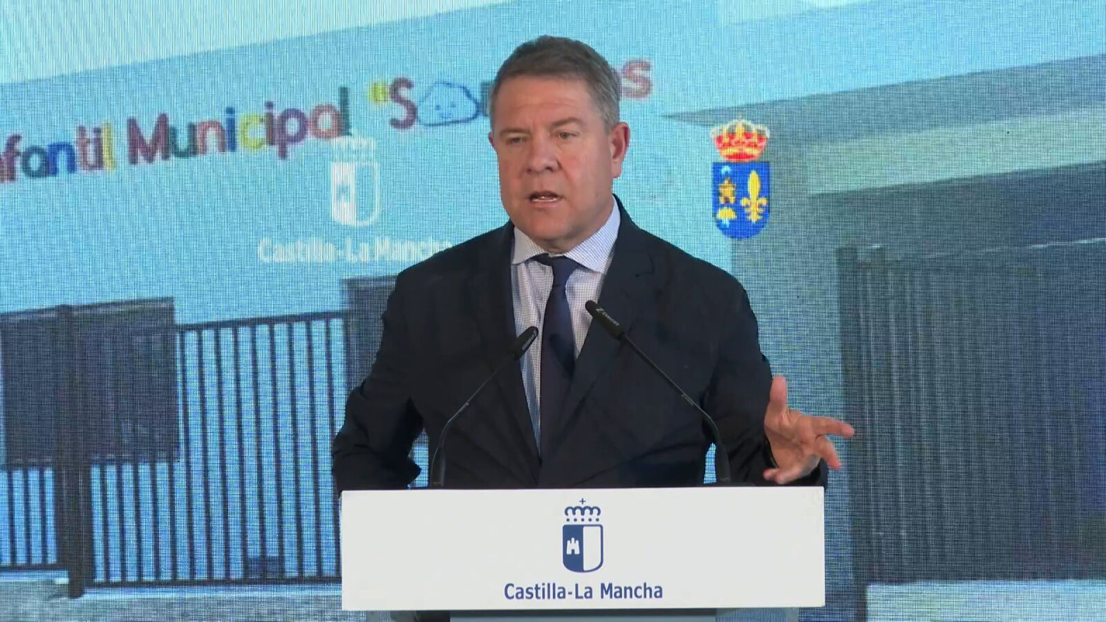 García-Page critica las negociaciones con los independentistas y señala a Puigdemont: 