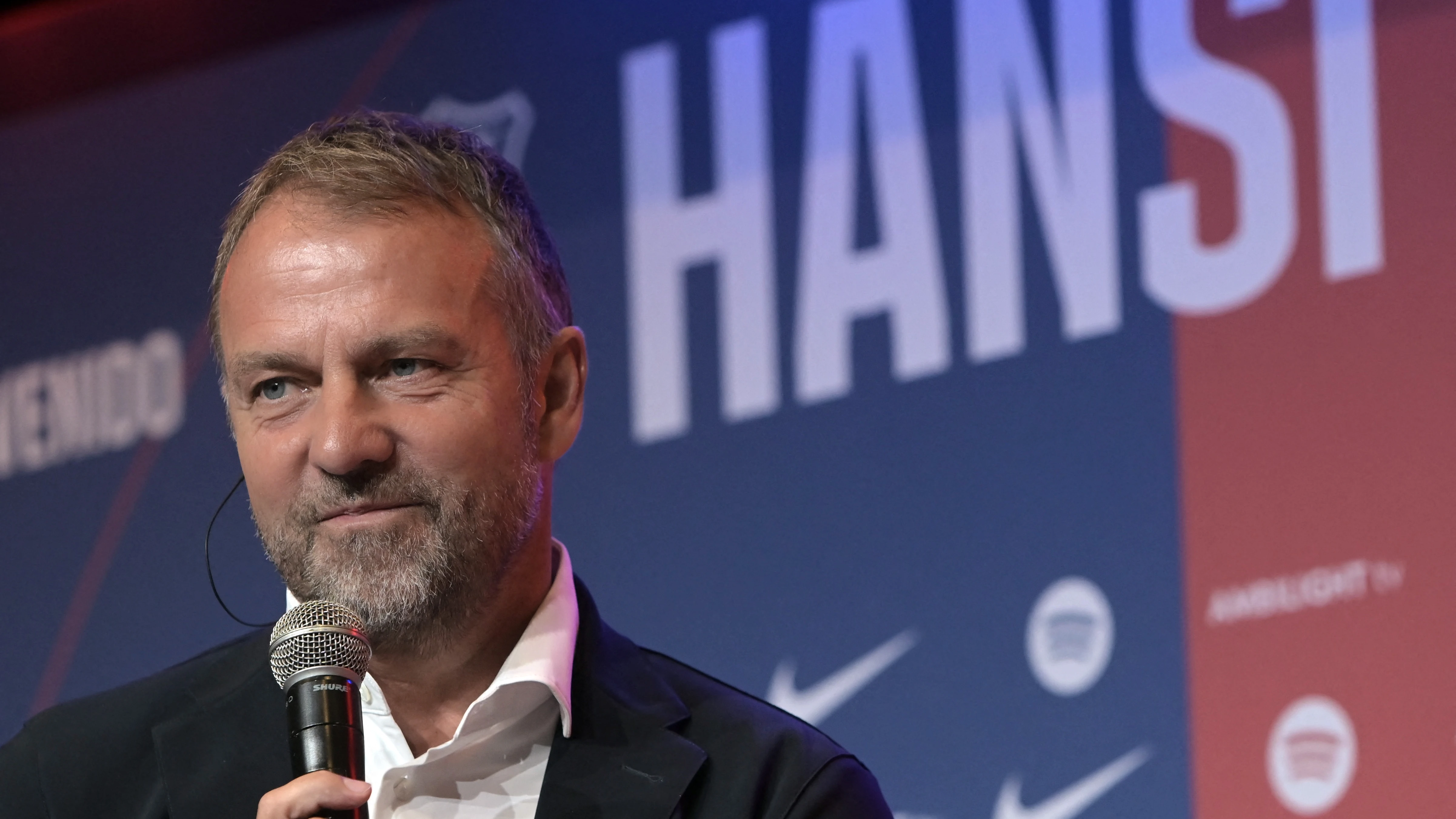Hansi Flick, en su presentación con el Barcelona Hansi Flick, en su presentación con el Barcelona