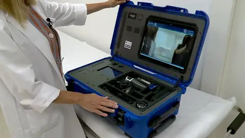 Maletín que salvó la vida a uno de los tripulantes Maletín que salvó la vida a uno de los tripulantes