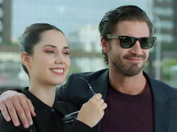 La Rosalía consigue que Cata y Yago lleven a cabo su engaño La Rosalía consigue que Cata y Yago lleven a cabo su engaño