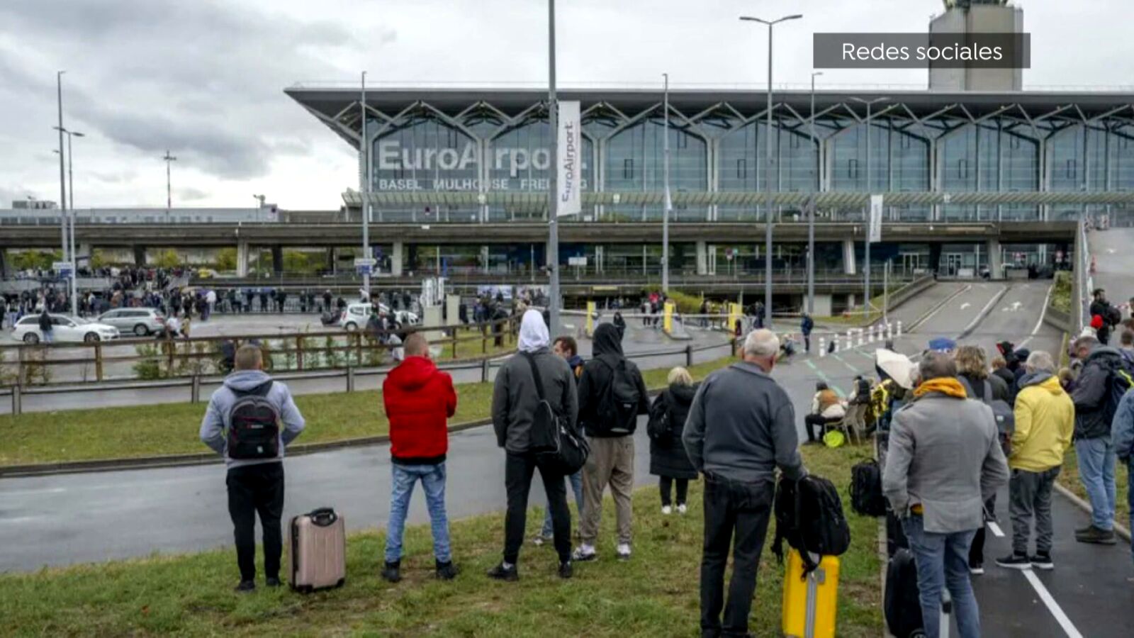 Reabre el aeropuerto de Basilea-Mulhouse-Friburgo en Francia tras el desalojo antes de la inauguración de los JJ.OO