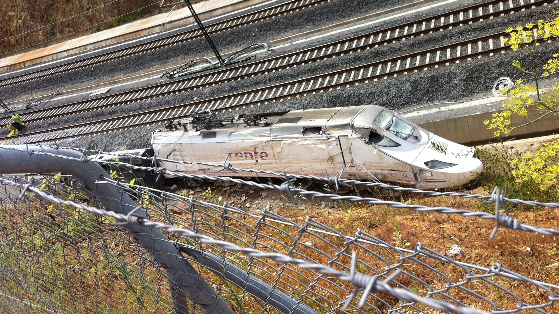 Accidente de tren Alvia en Angrois Accidente de tren Alvia en Angrois