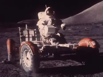 Primer recorrido en coche en la Luna Primer recorrido en coche en la Luna