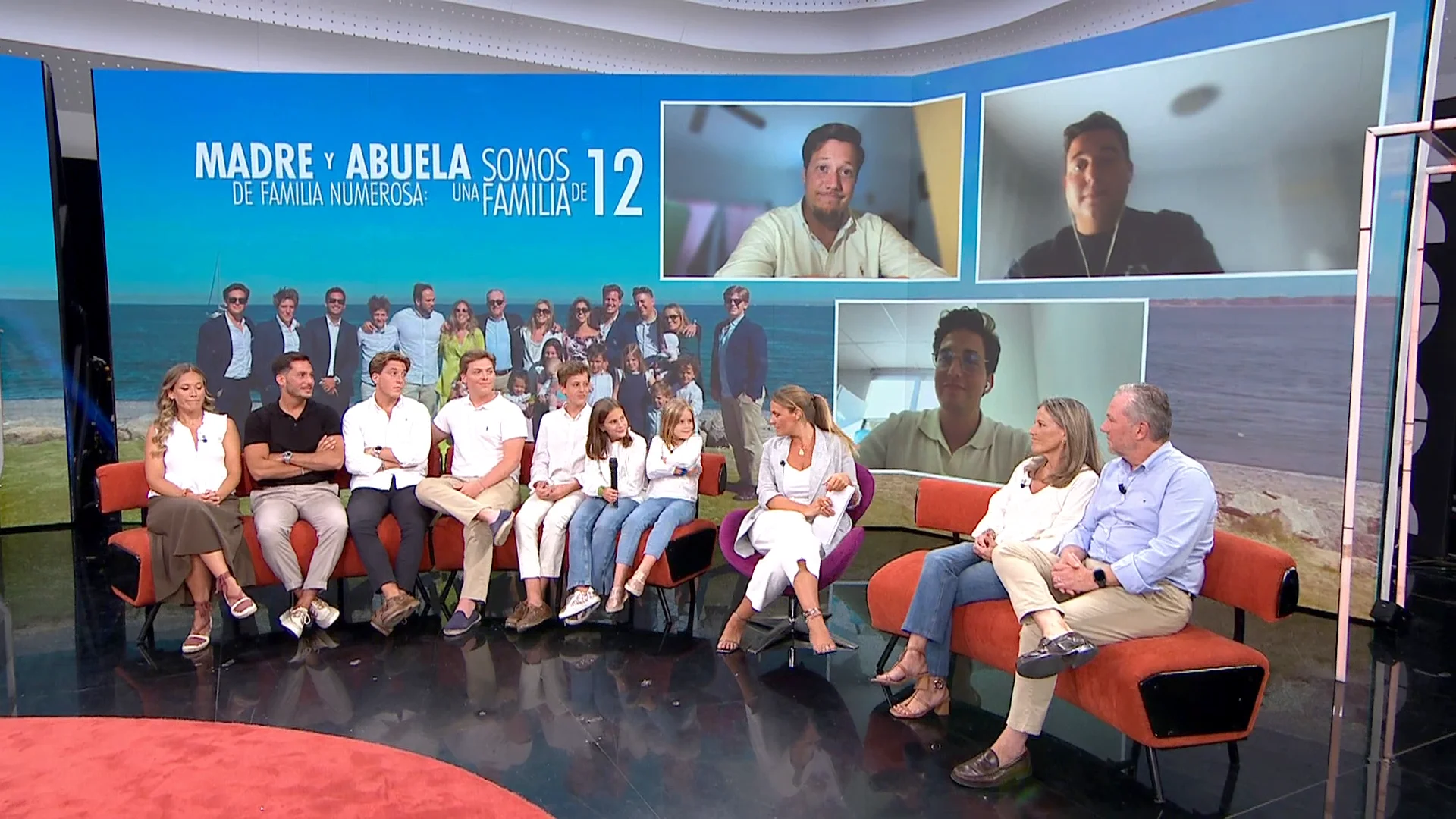 Berta y Eduardo han formado una familia de 12... ¡Y ya son abuelos!: "Mi nieto es mayor que mi hija" Berta y Eduardo han formado una familia de 12... ¡Y ya son abuelos!: "Mi nieto es mayor que mi hija"