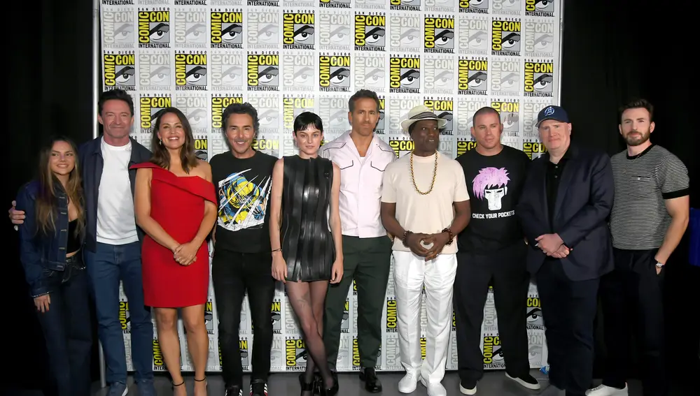 Dafne Keen, Hugh Jackman, Jennifer Garner, Shawn Levy, Emma Corrin, Ryan Reynolds, Wesley Snipes, Channing Tatum, Kevin Feige y Chris Evans en la Comic-Con Dafne Keen, Hugh Jackman, Jennifer Garner, Shawn Levy, Emma Corrin, Ryan Reynolds, Wesley Snipes, Channing Tatum, Kevin Feige y Chris Evans en la Comic-Con