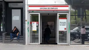 Entrada a una oficina del SEPE en Madrid Entrada a una oficina del SEPE en Madrid