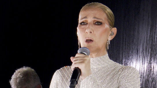 C&eacute;line Dion en su actuaci&oacute;n en los Juegos Ol&iacute;mpicos de Par&iacute;s