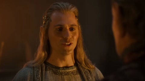 Charlie Vickers como Sauron en El Señor de los Anillos: Los Anillos de Poder