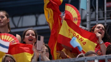Afición española en el partido España-Australia de los Juegos Olímpicos de París 2024