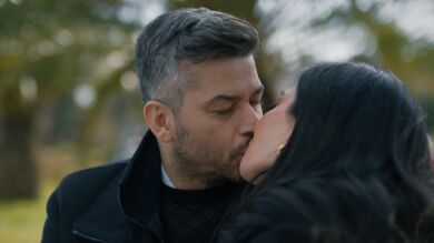 Zümrüt da un paso más con Osman: “Quiero todo contigo”