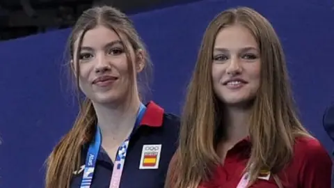 La infanta Sofía y la princesa Leonor, en los Juegos Olímpicos de París La infanta Sofía y la princesa Leonor, en los Juegos Olímpicos de París