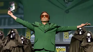 Robert Downey Jr. anunciando su papel de Victor Von Doom Robert Downey Jr. anunciando su papel de Victor Von Doom