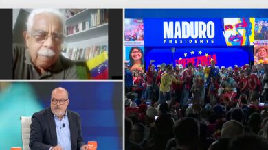 Enfrentamiento entre un seguidor de Nicolás Maduro y un opositor: 