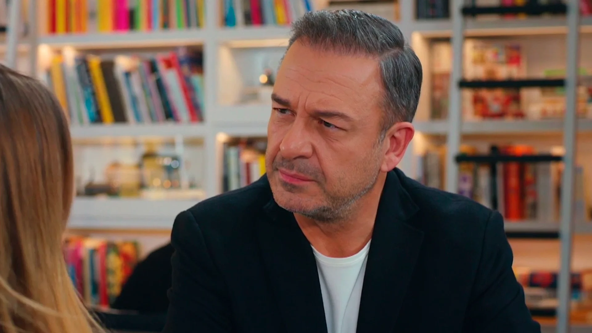 Doğan, atrapado entre el pasado y el presente: ¿seguir con Ender o regresar con Yildiz? Doğan, atrapado entre el pasado y el presente: ¿seguir con Ender o regresar con Yildiz?