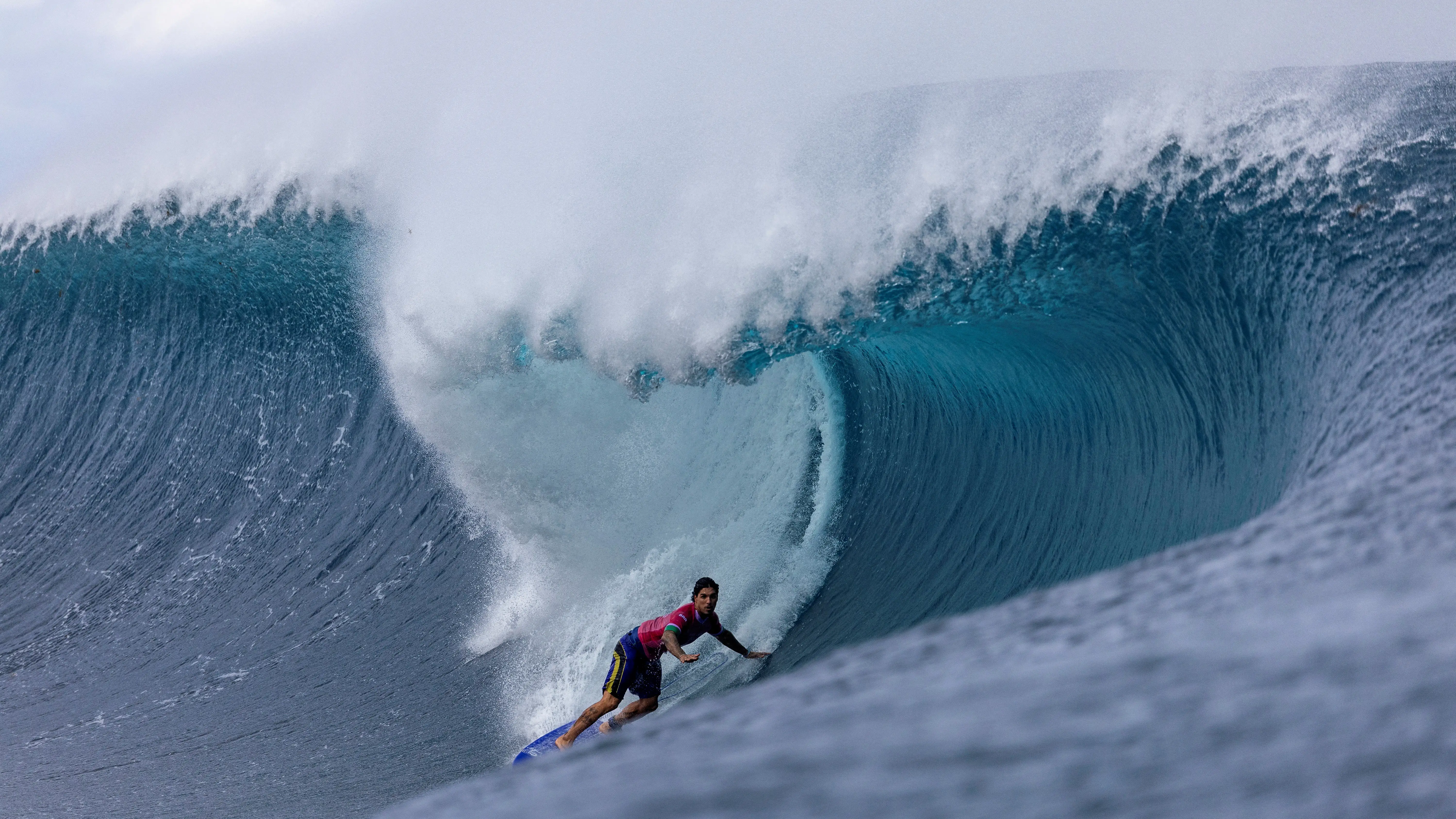 Gabriel Medina, en acción en Teahupo'o Gabriel Medina, en acción en Teahupo'o