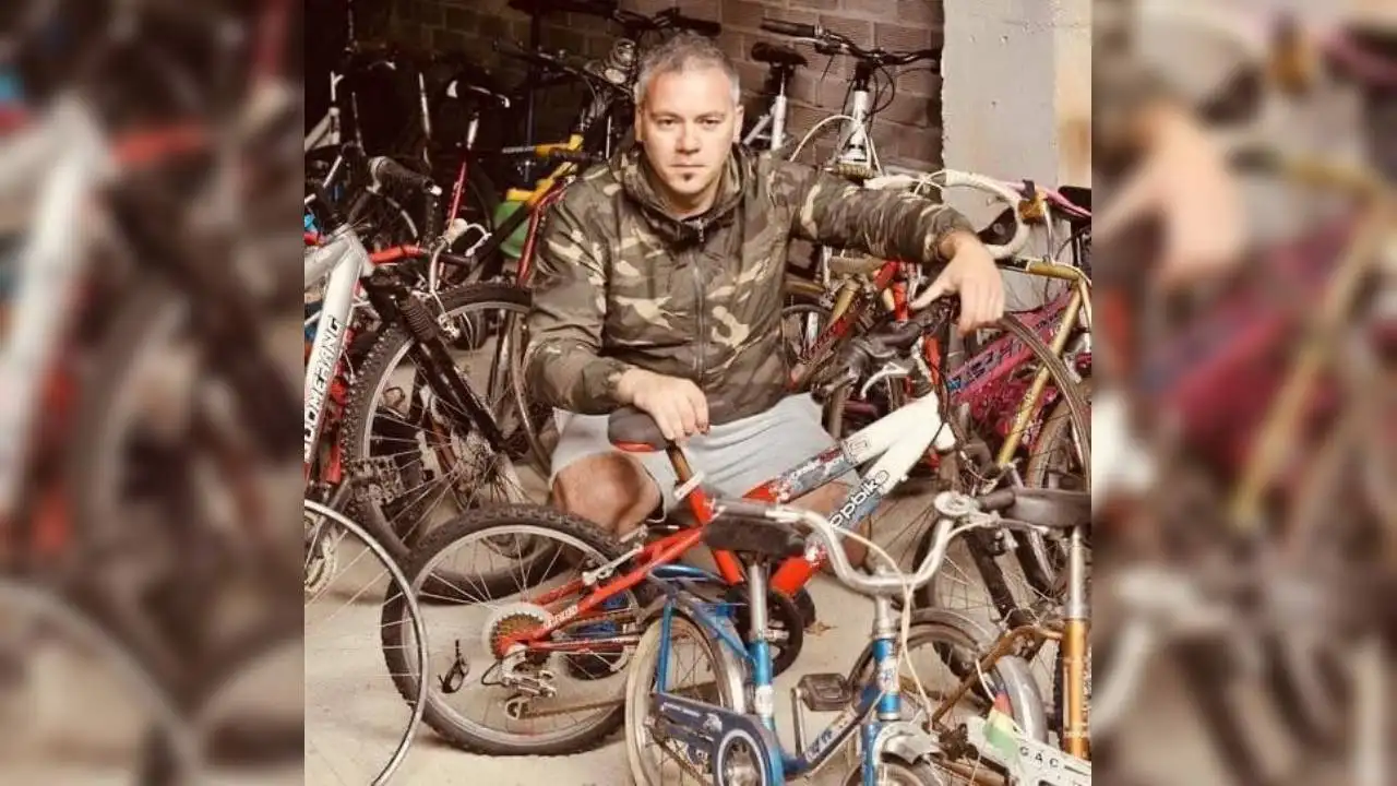 Una pareja de Lal&iacute;n le da una segunda vida a las bicicletas sin usar de su hijo: "Hemos entregado m&aacute;s de mil" 