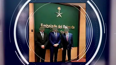 La vivienda de Ana y Pedro, okupada por un amigo de un diplomático saudí: "Me debe 50.000 euros" La vivienda de Ana y Pedro, okupada por un amigo de un diplomático saudí: "Me debe 50.000 euros"