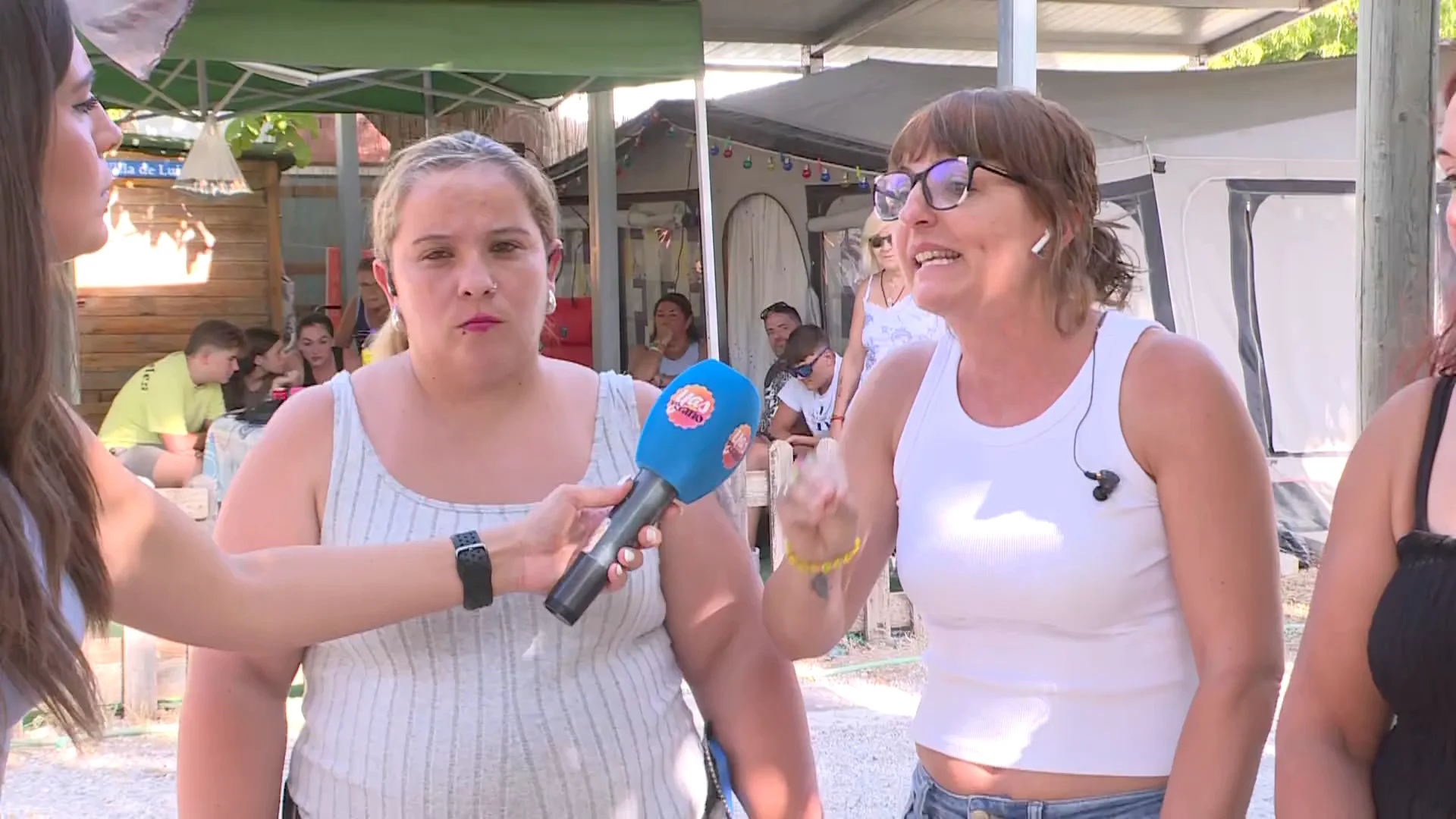 Los vecinos desmontan la versión de Teresa tras denunciar que la quieren echar del camping: "Lo está tergiversando" Los vecinos desmontan la versión de Teresa tras denunciar que la quieren echar del camping: "Lo está tergiversando"