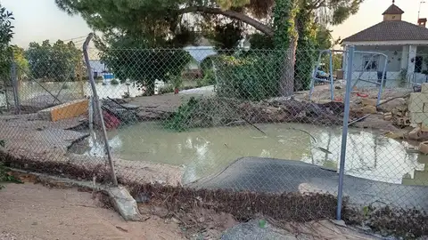 Rotura de una tubería en Carmona Rotura de una tubería en Carmona