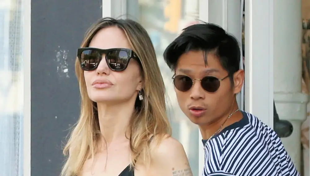 Angelina Jolie y su hijo Pax Angelina Jolie y su hijo Pax