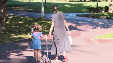 La maternidad, a debate: ¿Son las mujeres madres por obligación social o por deseo? La maternidad, a debate: ¿Son las mujeres madres por obligación social o por deseo?