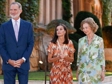 Familia real en el Palacio de Marivent 