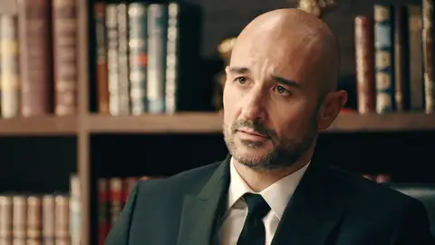 Una mentira que parece no tener fin: Jesús narra a Digna su versión sobre la relación entre Valentín y Clotilde Una mentira que parece no tener fin: Jesús narra a Digna su versión sobre la relación entre Valentín y Clotilde