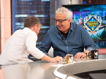&ldquo;La gente va m&aacute;s al m&eacute;dico por las mascotas que por los hijos&rdquo;: la cr&iacute;tica de Leo Harlem en El Hormiguero