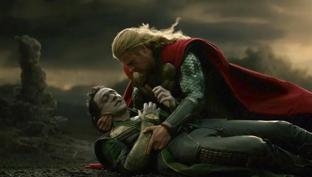 Thor (Chris Hemsworth) y Loki (Tom Hiddleston) en Thor: Un mundo oscuro Thor (Chris Hemsworth) y Loki (Tom Hiddleston) en Thor: Un mundo oscuro