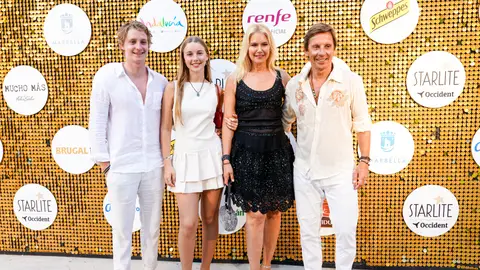 Valeria Mazza y Alejandro Gravier, junto a sus hijos Balthazar y Taína en el Starlite de Marbella Valeria Mazza y Alejandro Gravier, junto a sus hijos Balthazar y Taína en el Starlite de Marbella