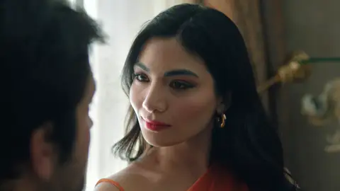 ¿Qué pretende Zümrüt? La amante de Osman comienza a mostrar su lado oscuro en Secretos de familia ¿Qué pretende Zümrüt? La amante de Osman comienza a mostrar su lado oscuro en Secretos de familia